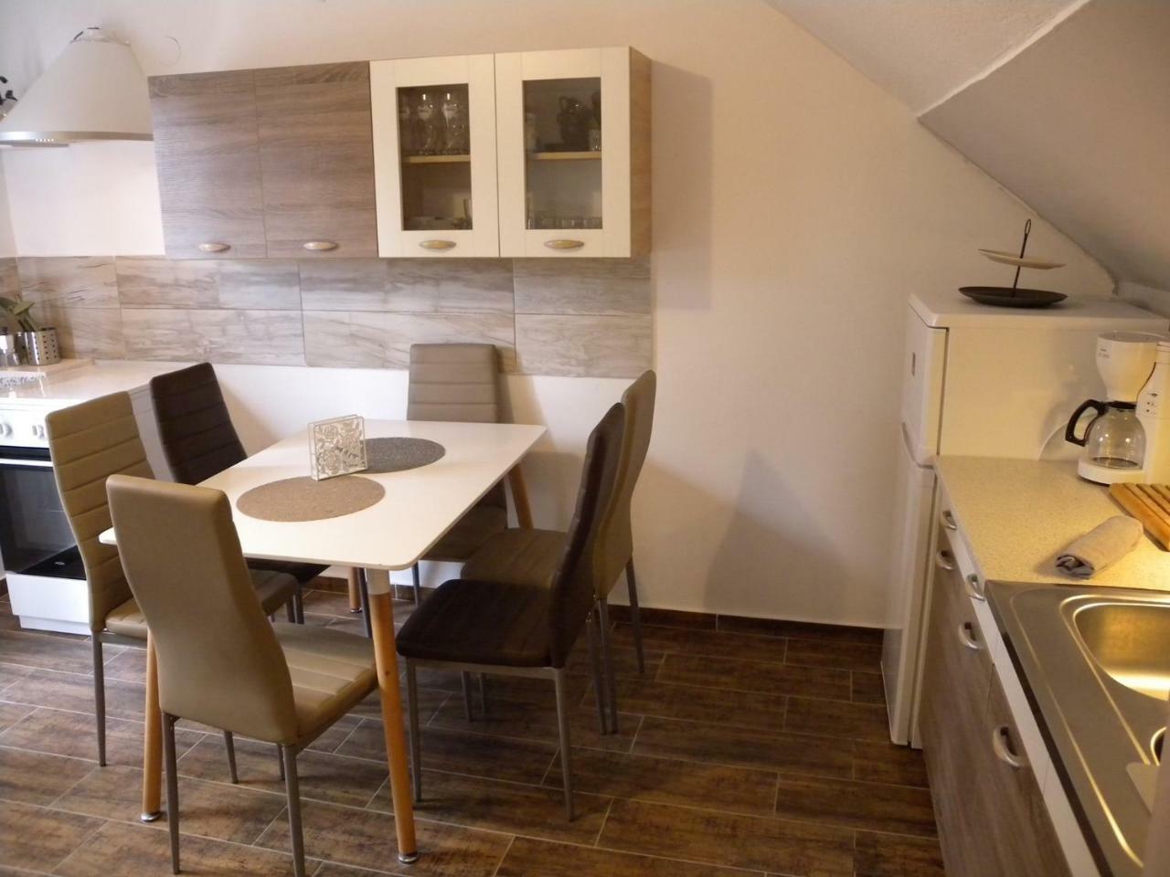 Apartments In Balatongyoeroek 34590 Pokój zdjęcie